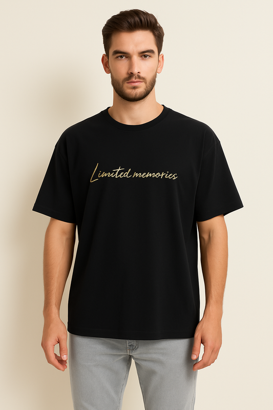 Oversized / DOWNSHOULDER / DROP SHOULDER - Black T-shirt with “Limited memories” Print